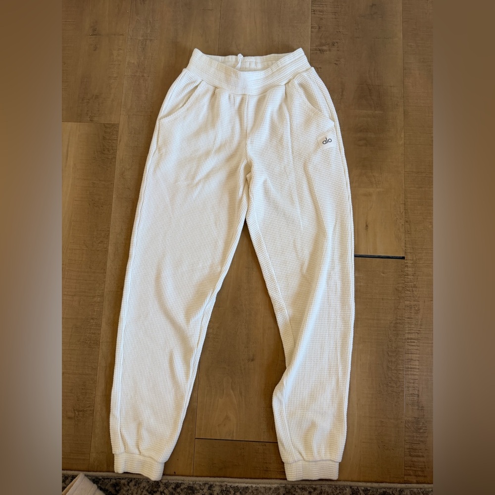 ALO Yoga Waffle Weekend Escape Jogger